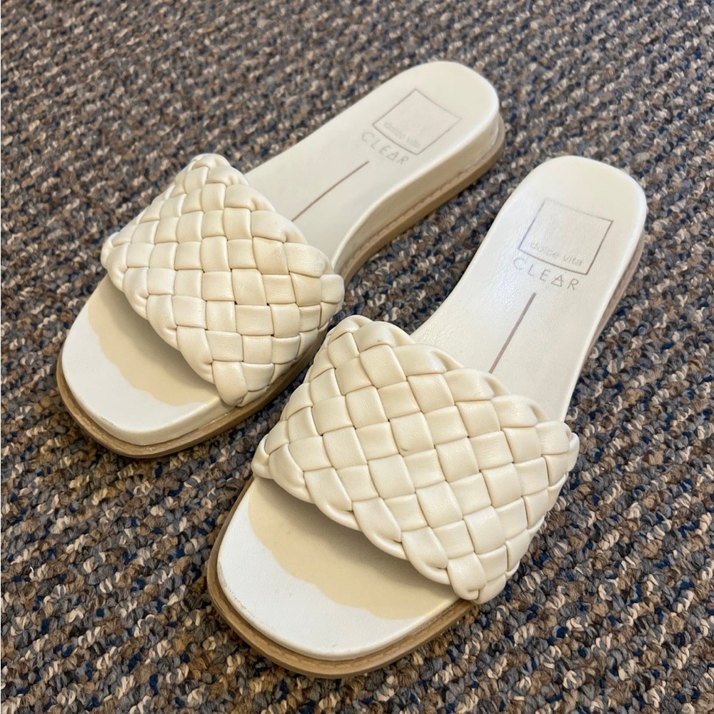 Dolce vita sandals